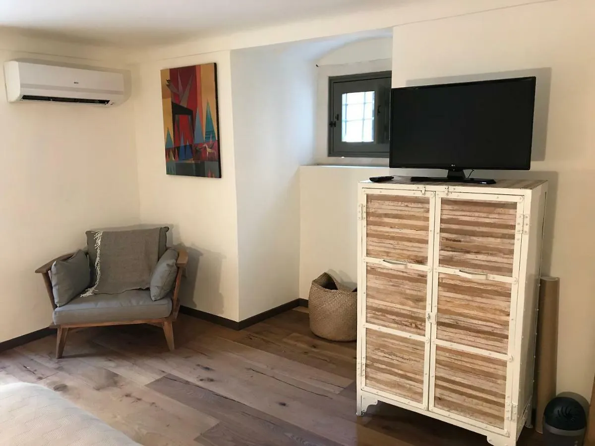 شقة Independent Townhouse In The Historic Center Of نوتو 0*,  إيطاليا