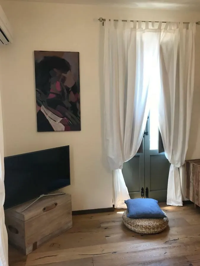 شقة Independent Townhouse In The Historic Center Of نوتو 0*,  إيطاليا